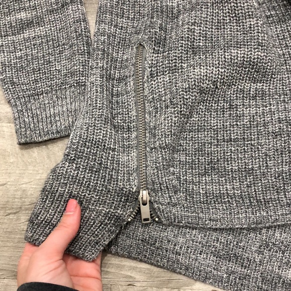 Basic Gray Sweater - Picture 5 of 6